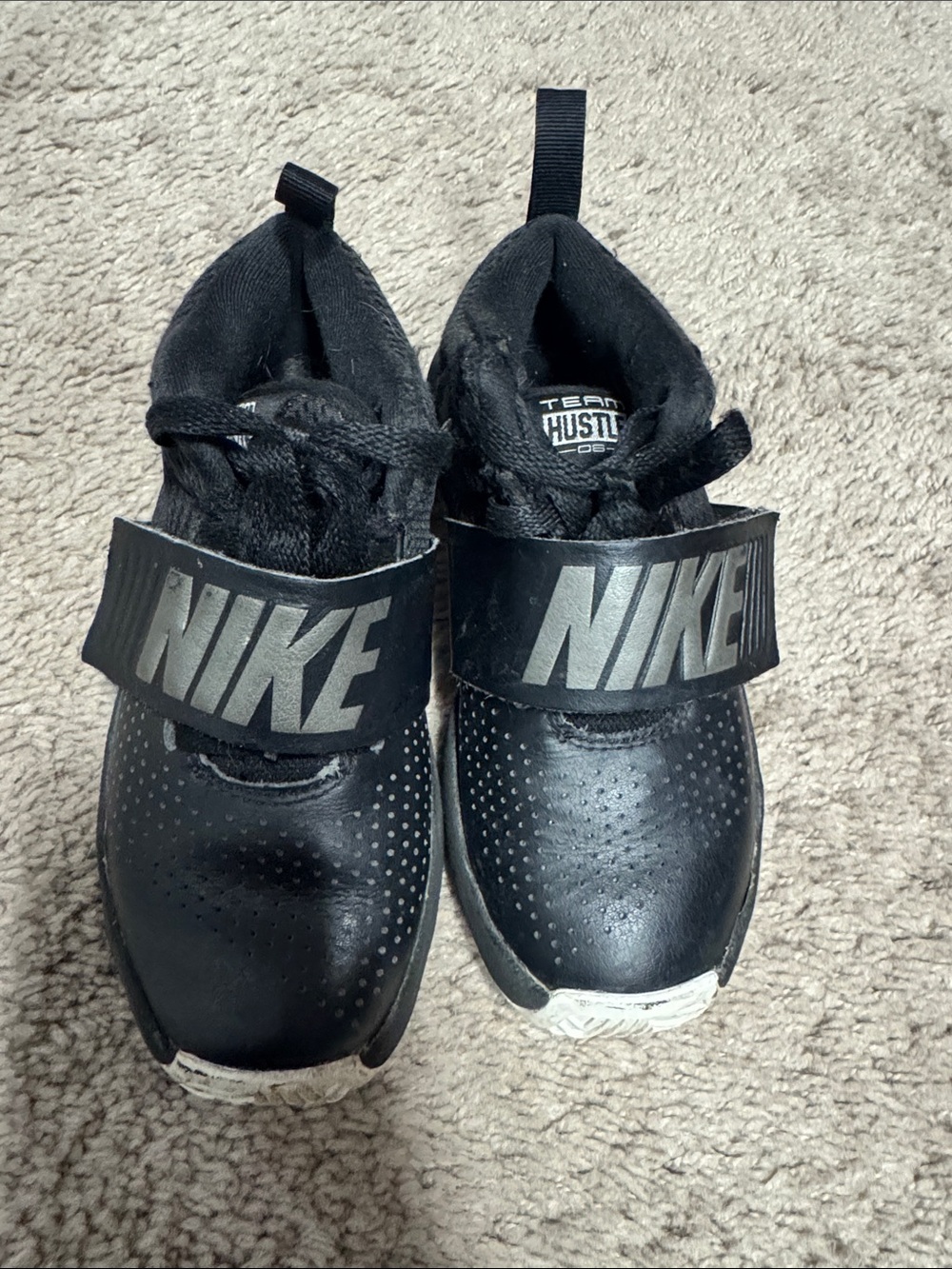 Nike Kids Black Velcro Strap Sneakers
